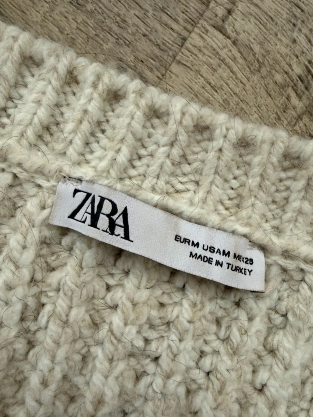 Zara Cozy V-Neck Chunky Knit Sweater - Cream - Picture 2 of 2